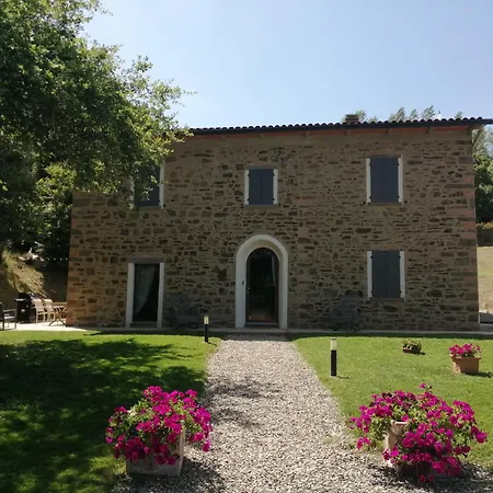 Casale Santa Margherita شقة